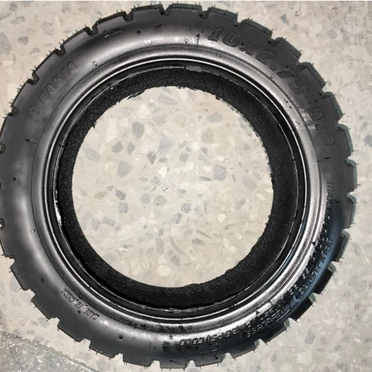 Vacuum - inflated tyre (outer tyre) for IX3/IX4/w9/w9Ari