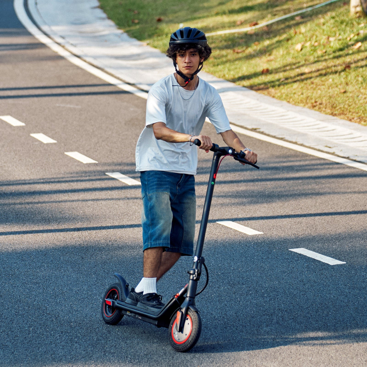 i9M Foldable Commuting Electric Scooter